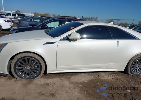 2012 Cadillac Cts Performance z USA, uszkodzony, nr VIN 1G6DJ1E30C0118306